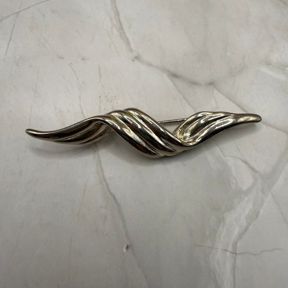 Vintage 1980s Silver Tone Abstract Twisted Ribbon Wave Brooch Pin